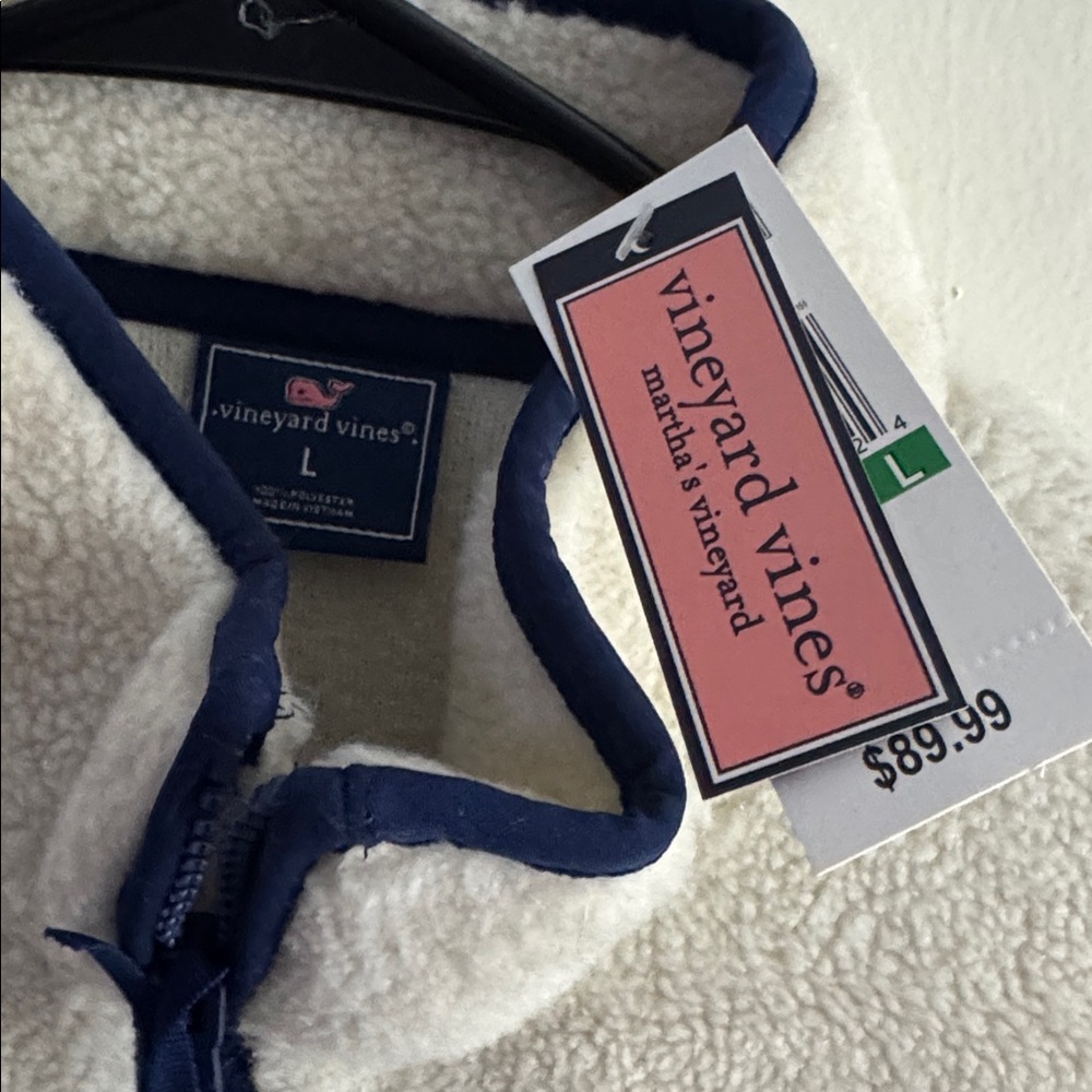 Vineyard Vines Men’s Cream Sherpa Vest with Navy Accents - Picture 2 of 3